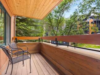Enjoy the fresh mountain air from this charming balcony, perfect for morning coffee or evening relaxation.