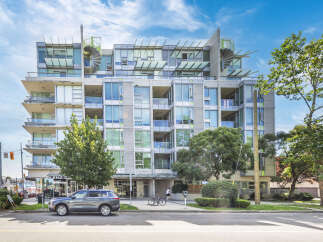 Discover modern urban living in this stunning apartment building, featuring sleek architecture and expansive balconies perfect for enjoying city views.