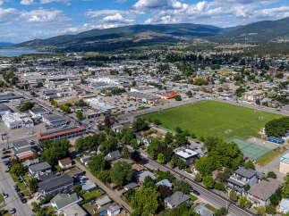 Discover this vibrant urban community offering a mix of residential and commercial properties, perfect for diverse lifestyles.