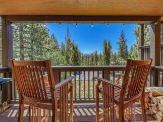 Enjoy breathtaking mountain views from this charming balcony, perfect for morning coffee or evening relaxation.