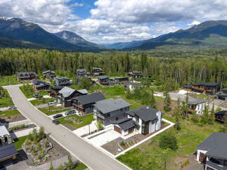 Discover modern luxury living nestled amidst breathtaking mountain scenery.