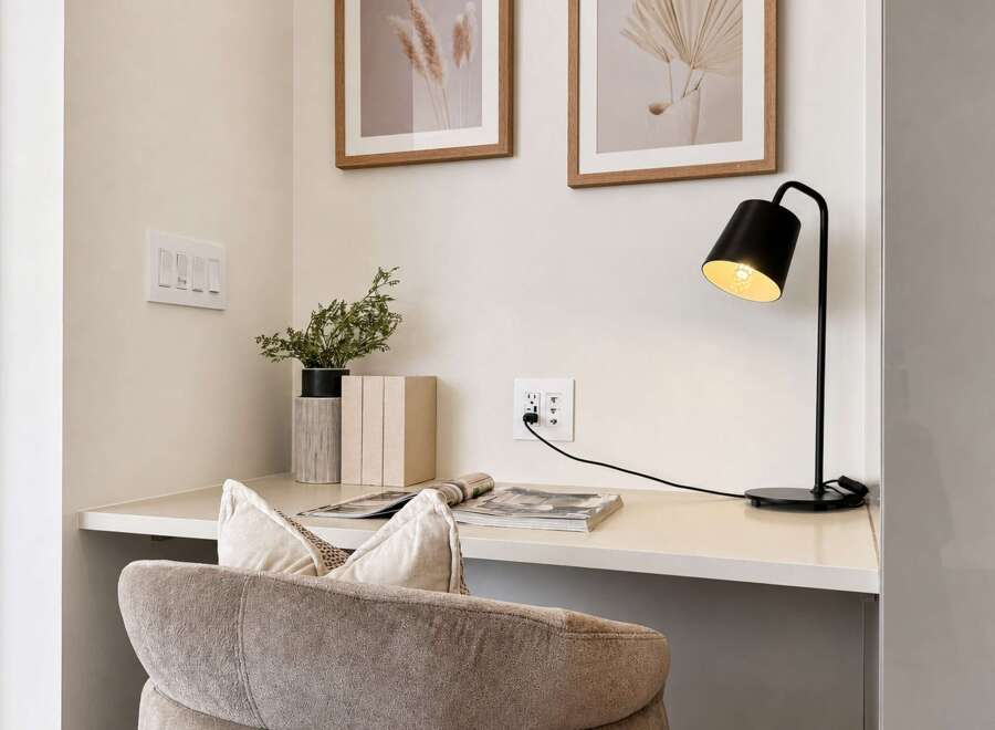 Discover a stylish and functional workspace designed for productivity and comfort.