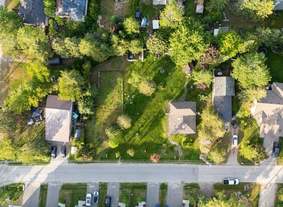 Discover this charming property featuring a spacious backyard perfect for outdoor activities and relaxation.