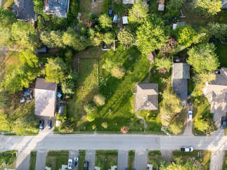 Discover this charming property featuring a spacious backyard perfect for outdoor activities and relaxation.