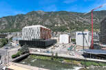 Discover modern architecture in a stunning mountain setting.