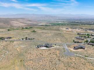 Discover luxury living in this expansive estate, nestled amidst rolling hills and offering breathtaking panoramic views.