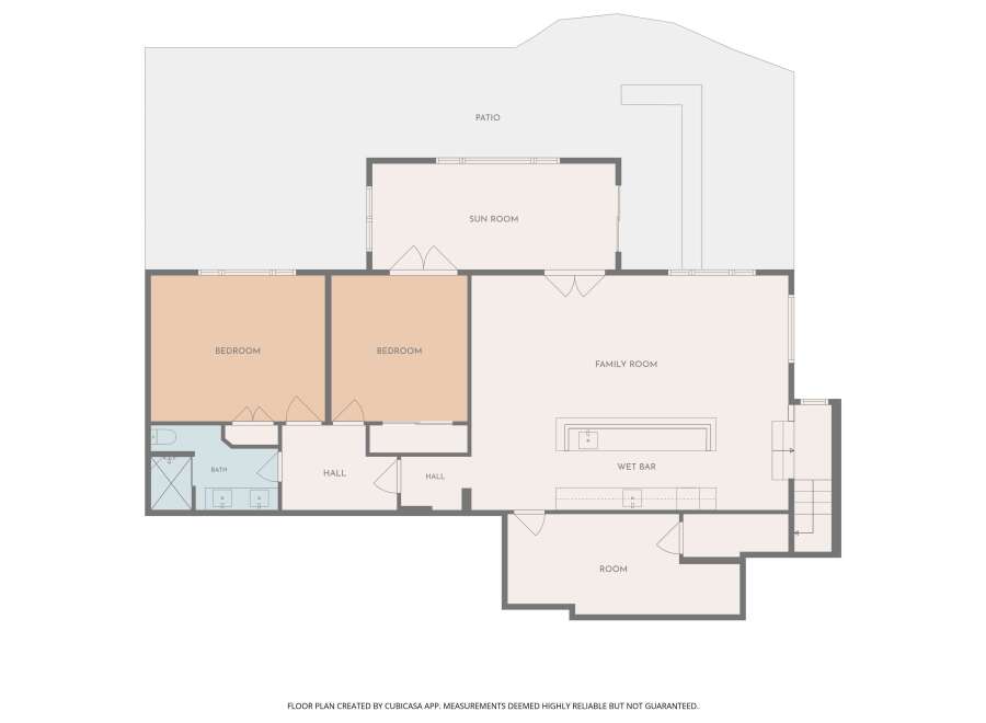 Discover this charming floor plan featuring two spacious bedrooms, a shared bathroom, and a convenient hall area.