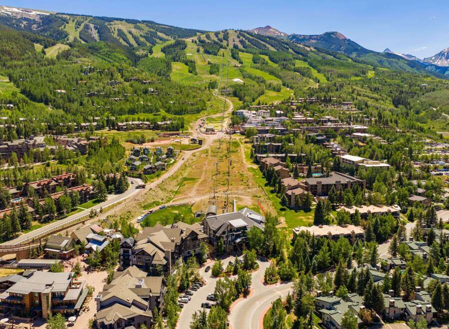 Discover this stunning mountain resort property, perfect for year-round enjoyment.