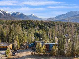 For Sale in Fernie with 7 Beds and 6 Bathrooms