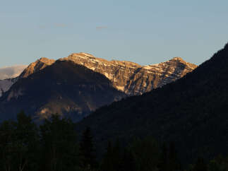 Experience breathtaking mountain views from this stunning property, perfect for those seeking a serene escape.