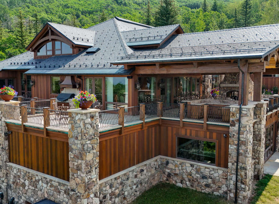 Experience luxury mountain living in this stunning custom-built home, nestled amidst lush greenery and breathtaking natural landscapes.