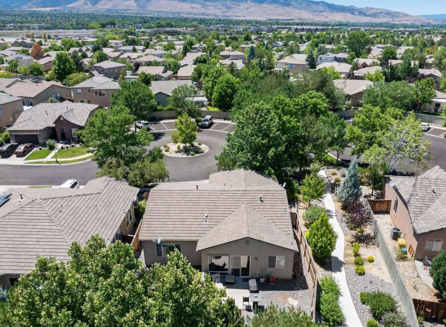 Discover this charming single-family home nestled in a serene neighborhood, offering a perfect blend of comfort and style.