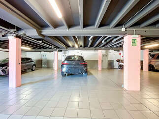 Discover secure and convenient parking in this well-maintained underground garage.