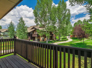 Enjoy the serene mountain views from this charming balcony, perfect for morning coffee or evening relaxation.