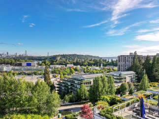 Experience luxury living with this stunning panoramic view overlooking the city skyline and Lions Gate Bridge.