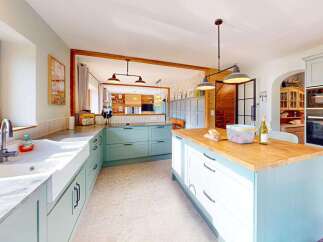 House in Le Biot with 5 Bedrooms and 4 Bathrooms