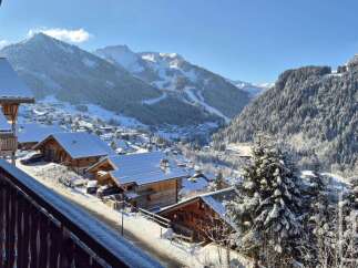 Experience the ultimate alpine lifestyle with this stunning property nestled in a picturesque mountain village.