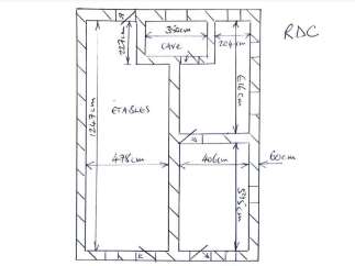 Discover the potential of this RDC floor plan, featuring a spacious 'E TABLES' area measuring 1247cm by 478cm.