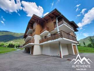 Discover this charming property nestled in a picturesque mountain setting, perfect for those seeking tranquility and natural beauty.