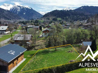 Discover this exceptional plot of land nestled in a picturesque mountain village, offering breathtaking panoramic views of snow-capped peaks.