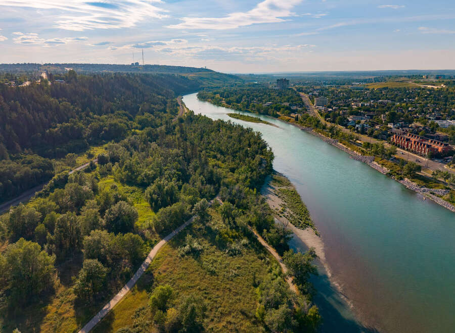 Experience breathtaking views of the river valley and city skyline from this prime location.