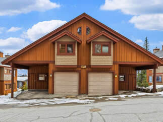 For Sale in Big White with 3 Bedrooms and 4 Bathrooms