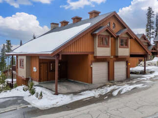 For Sale in Big White with 3 Bedrooms and 4 Bathrooms