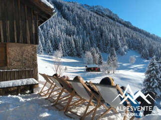 Experience the ultimate winter retreat in this stunning alpine property, perfect for relaxation and enjoying breathtaking mountain views.