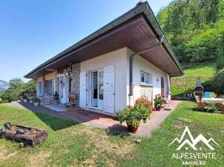 Discover this charming property nestled in a serene, green environment, perfect for those seeking tranquility.