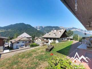 Discover this charming property nestled in a picturesque mountain village, offering breathtaking panoramic views of the surrounding Alps.