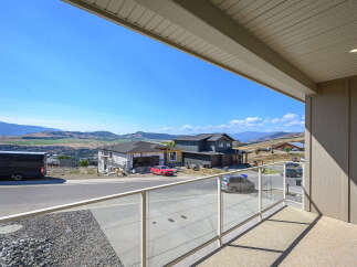 Experience breathtaking panoramic views from this stunning property, perfect for those seeking a serene lifestyle.