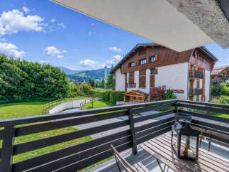 Enjoy breathtaking mountain views from this charming balcony, perfect for morning coffee or evening relaxation.