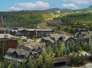 Experience luxury mountain living in this stunning property, featuring modern architecture seamlessly integrated with the natural alpine landscape.