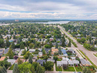 Discover this charming suburban neighborhood, perfect for families seeking a peaceful retreat.