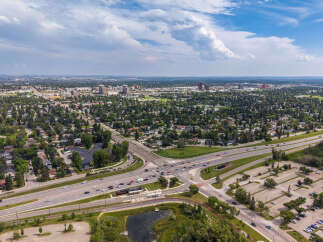 Discover this prime real estate opportunity with excellent connectivity, featuring a sprawling intersection and highway access ideal for commuters.
