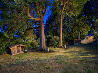 Discover this charming property featuring a spacious backyard perfect for outdoor activities and relaxation.