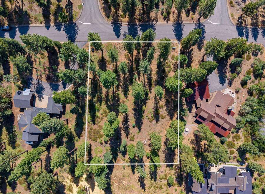 Discover this prime vacant lot, perfectly situated for your dream home.