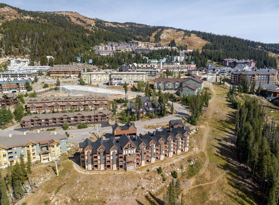 Discover this stunning mountain resort village offering a collection of ski-in/ski-out condos and townhomes.