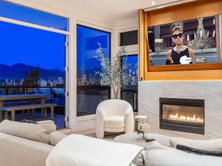 Experience luxury living with breathtaking city and mountain views from this stunning property.