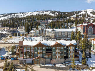 Apartment in Big White with 2 Beds and 2 Bathrooms