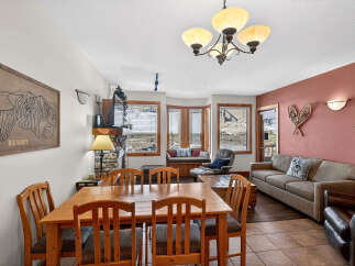 Apartment in Big White with 2 Beds and 2 Bathrooms