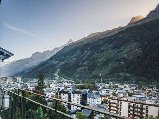 Experience breathtaking mountain views from this stunning property, offering a unique blend of urban convenience and natural beauty.