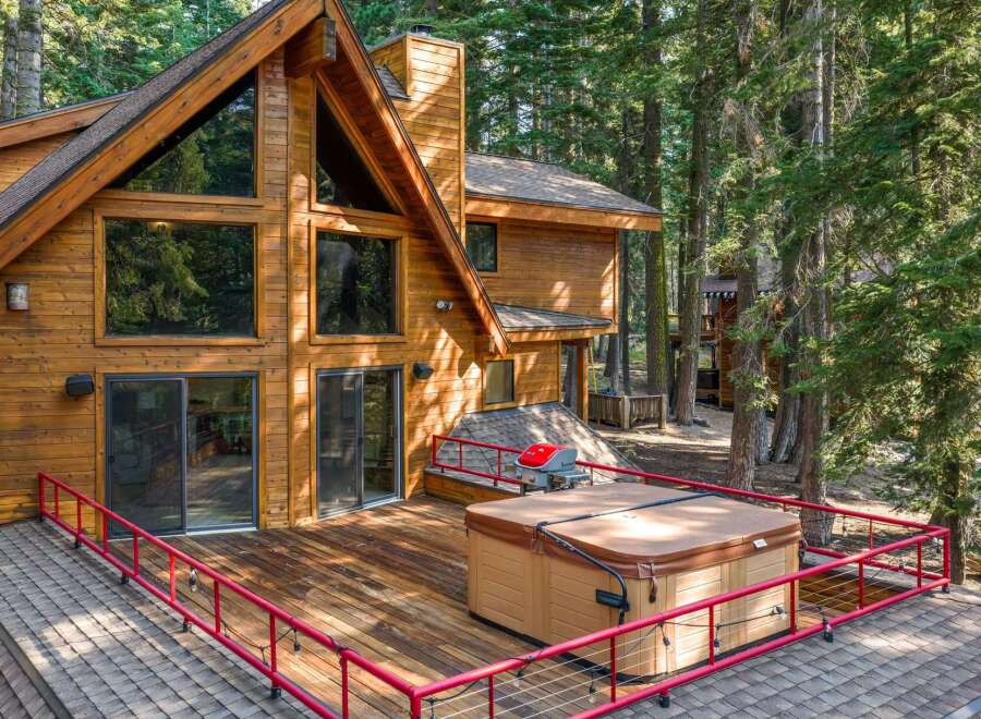Experience ultimate relaxation in this stunning wooden cabin, nestled amidst a serene forest.