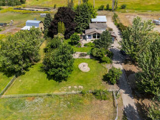 For Sale in Coldstream with 4 Beds and 3 Bathrooms