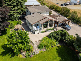 For Sale in Coldstream with 4 Beds and 3 Bathrooms