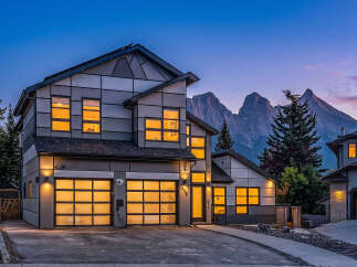 Experience modern luxury in this stunning architectural home, perfectly situated with breathtaking mountain views.