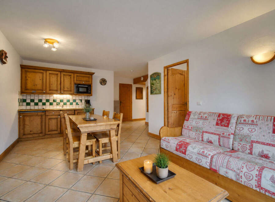 Apartment in Les Menuires - Image 2