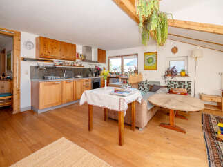 Spacious three-room apartment with a south-facing balcony