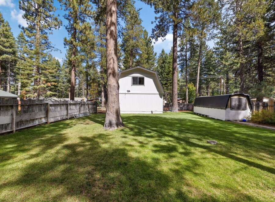Discover this charming property featuring a spacious backyard perfect for outdoor activities and relaxation.