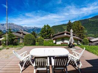 Villa for sale in La Tzoumaz with 4 Bedrooms